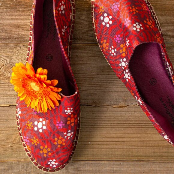 Gudrun Sjoden Hake Floral Espadrilles Size 42 Wine Red Flats Slip On Comfort - Picture 1 of 10